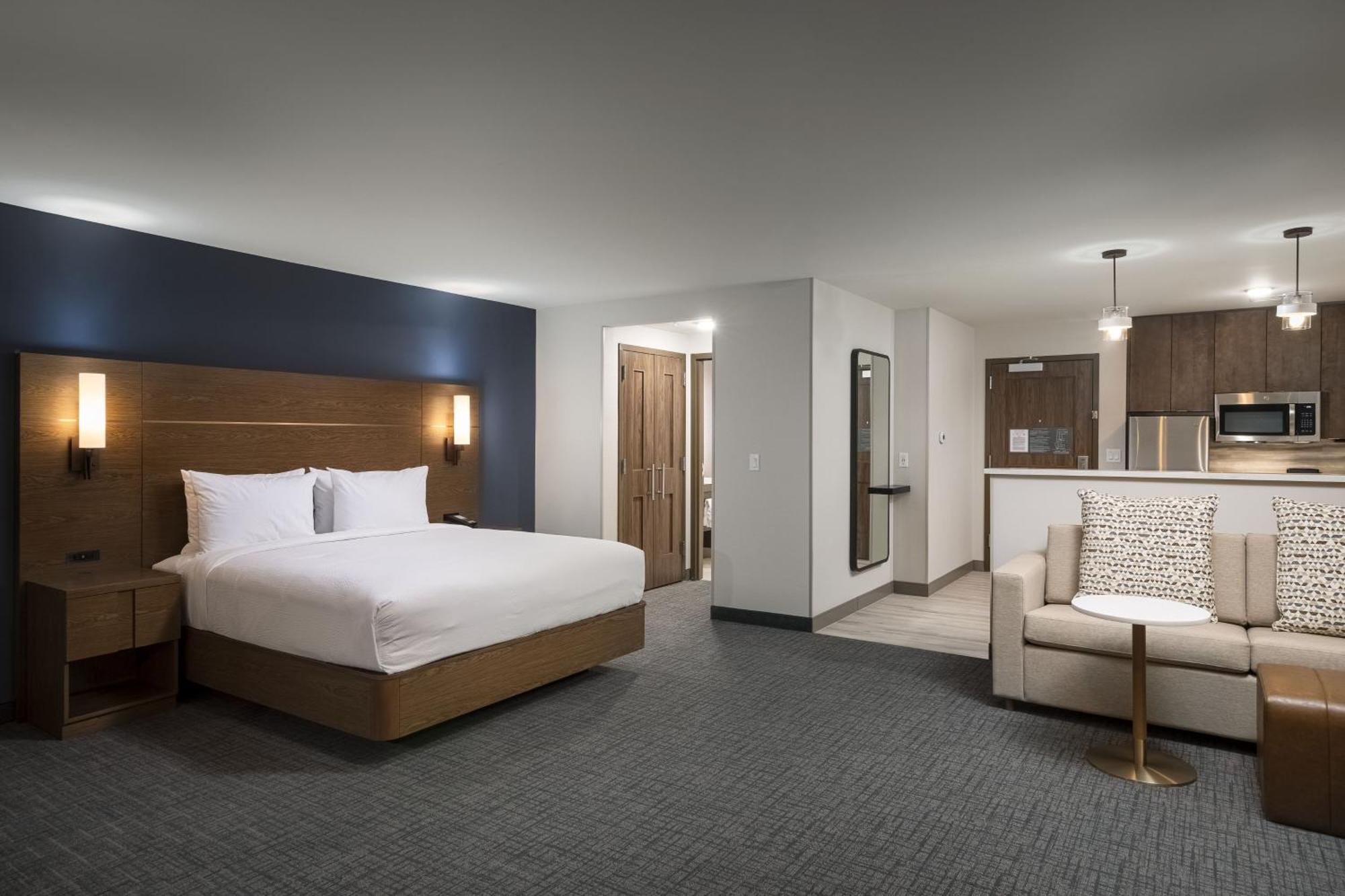 Hotel By Marriott Denver 3*