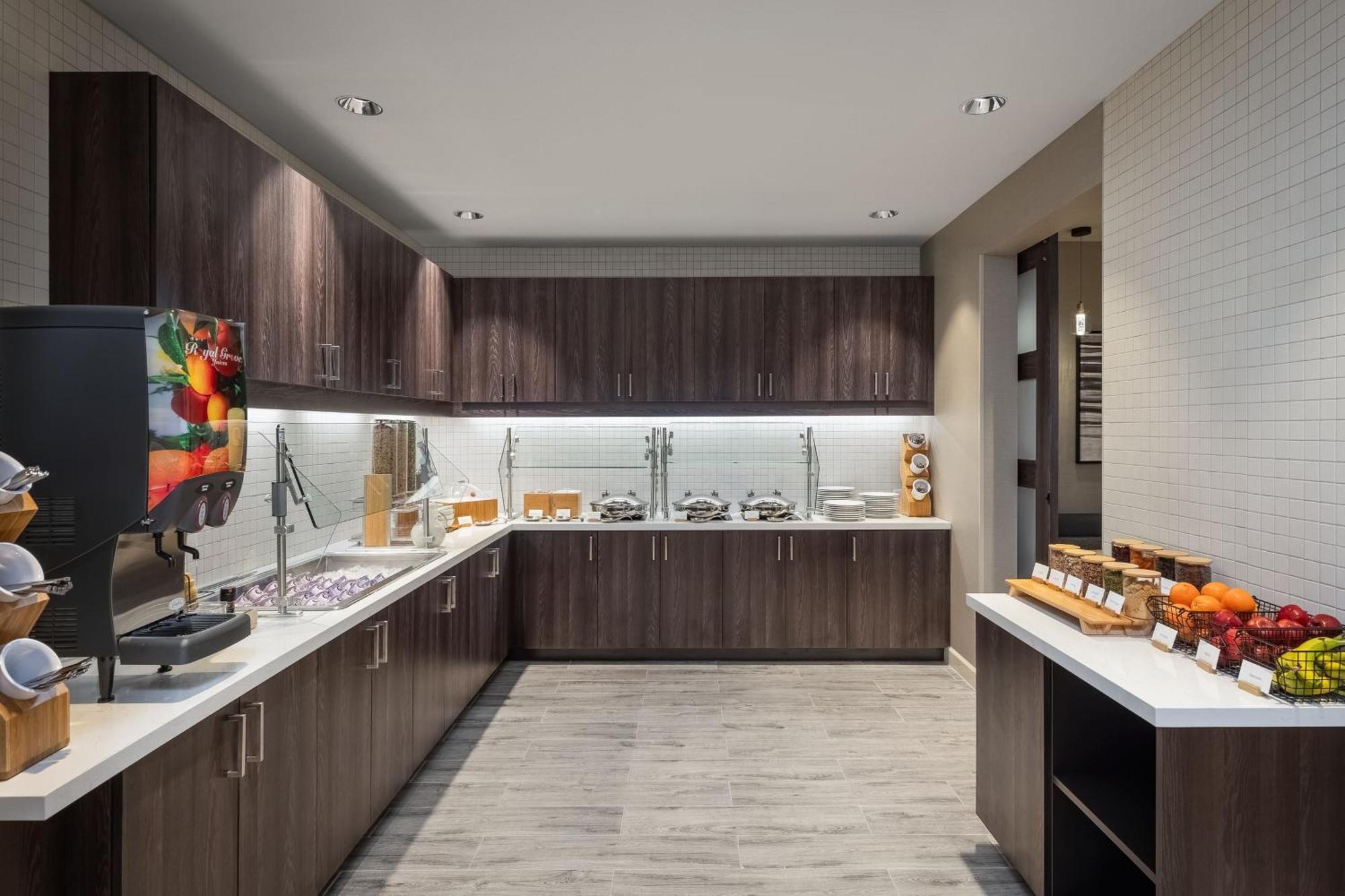 Hotel By Marriott Denver 3*