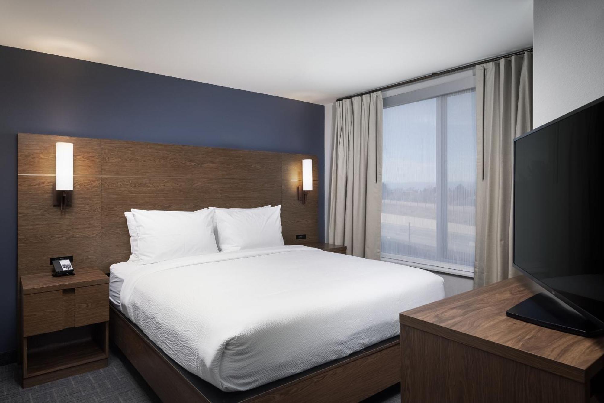 By Marriott Denver 3*