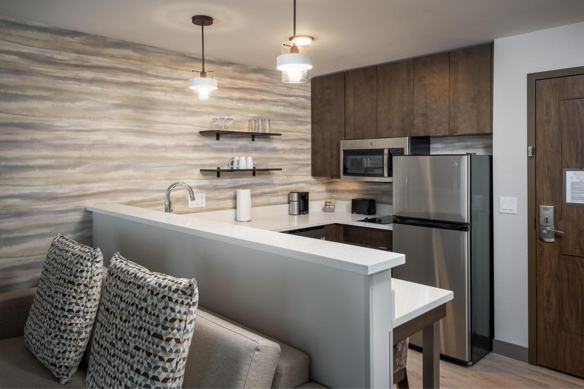 Hotel By Marriott Denver 3*