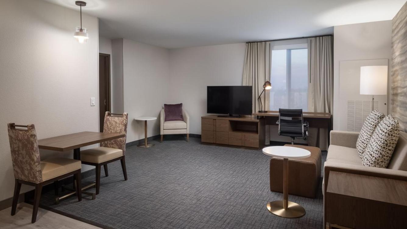 Hotel By Marriott Denver Aurora