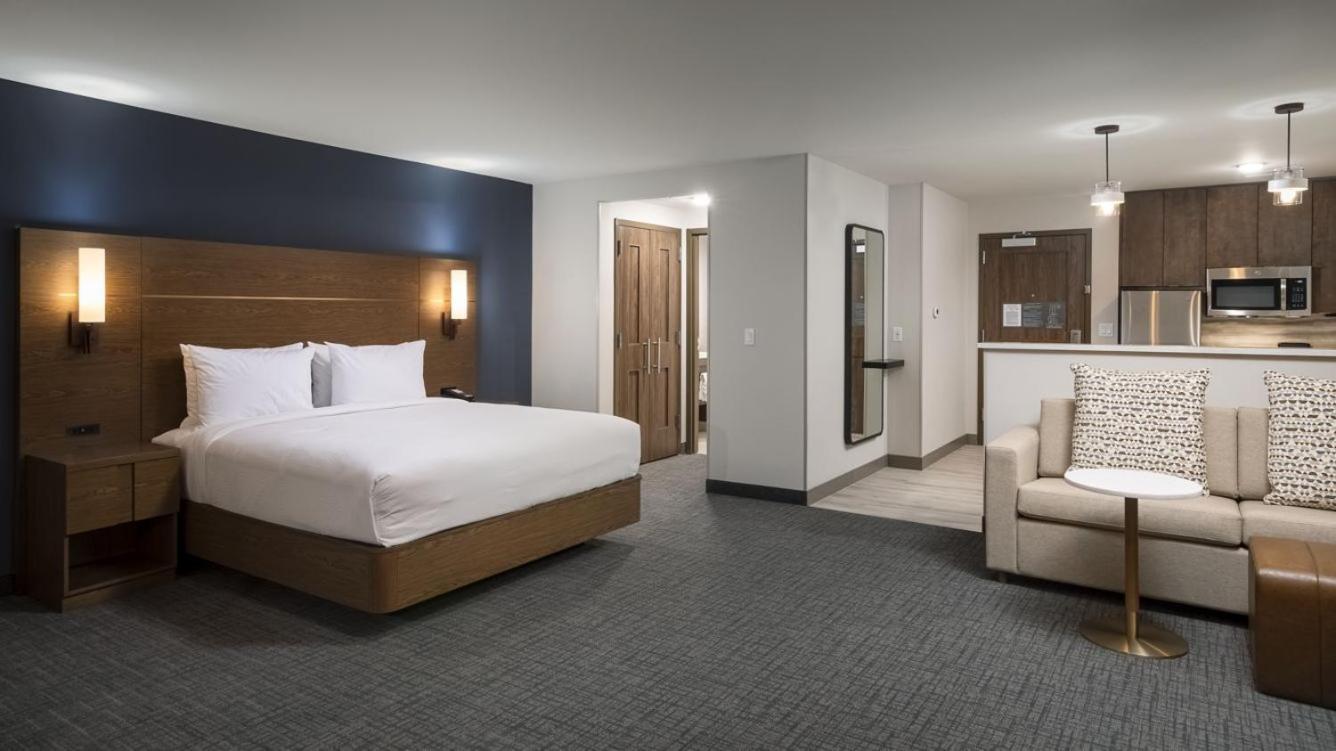 By Marriott Denver Hotel 3*