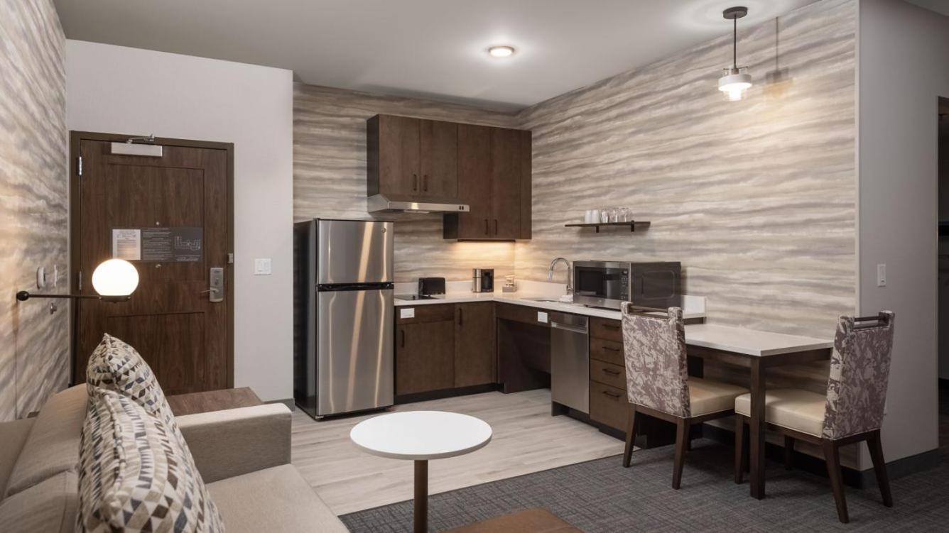 By Marriott Denver 3*